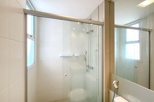 Banheiro de apartamento à venda com 2 quartos, 73m² em Caiçaras, Belo Horizonte