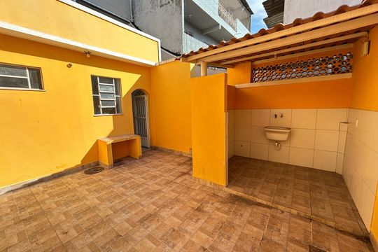 Área de Serviço de casa para alugar com 1 quarto, 62m² em Bento Ribeiro, Rio de Janeiro