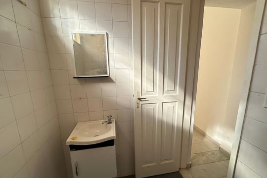 Banheiro de casa para alugar com 1 quarto, 62m² em Bento Ribeiro, Rio de Janeiro