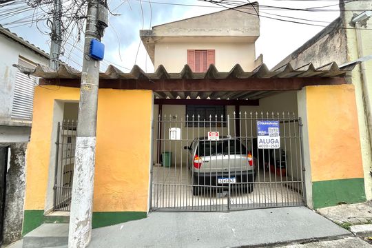Fachada de casa para alugar com 1 quarto, 50m² em Jabaquara, São Paulo