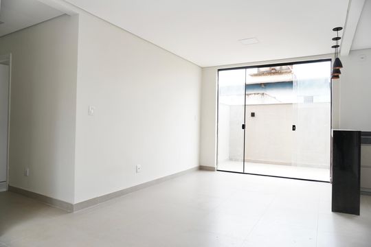 Sala de apartamento à venda com 3 quartos, 117m² em Santa Tereza, Belo Horizonte