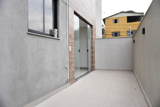 Área Privativa  de apartamento à venda com 3 quartos, 117m² em Santa Tereza, Belo Horizonte