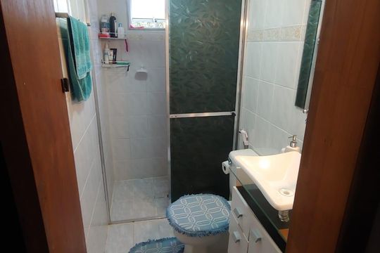 Banheiro  de apartamento à venda com 2 quartos, 50m² em Santa Terezinha, São Bernardo do Campo
