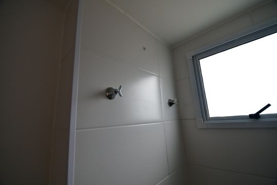 Banheiro de apartamento para alugar com 2 quartos, 47m² em Jardim Eulina, Campinas