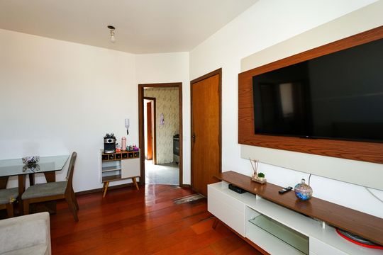 Sala de apartamento para alugar com 3 quartos, 62m² em Monsenhor Messias, Belo Horizonte