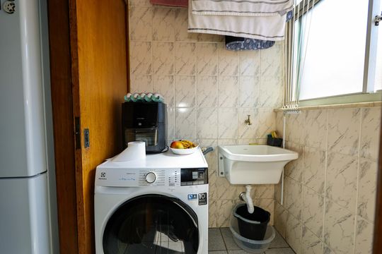 Área de Serviço de apartamento para alugar com 3 quartos, 62m² em Monsenhor Messias, Belo Horizonte