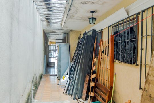 Quintal de casa para alugar com 3 quartos, 192m² em Jardim Munhoz, Guarulhos