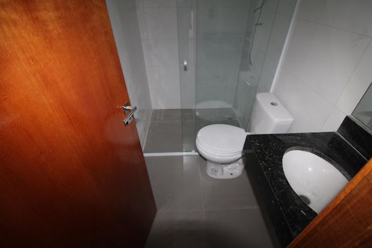 Banheiro de apartamento para alugar com 2 quartos, 50m² em Santana, São Paulo