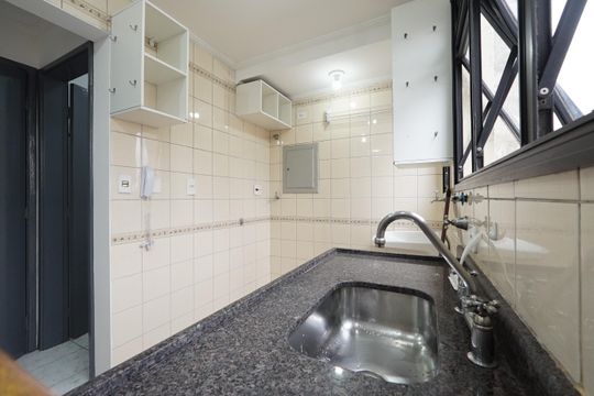 Cozinha de apartamento para alugar com 1 quarto, 40m² em Vila Mariana, São Paulo