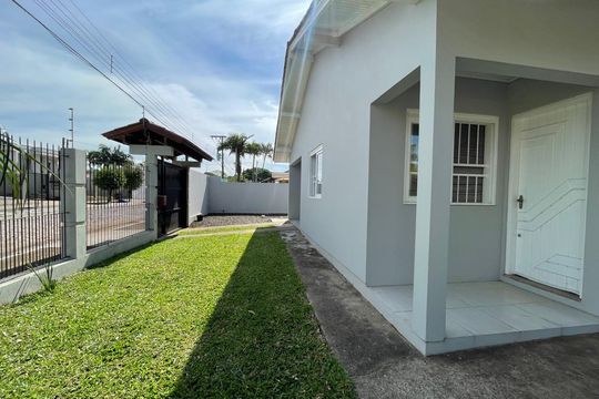 Casa à venda com 2 quartos, 82m² em Scharlau, São Leopoldo