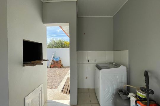 Casa à venda com 2 quartos, 82m² em Scharlau, São Leopoldo