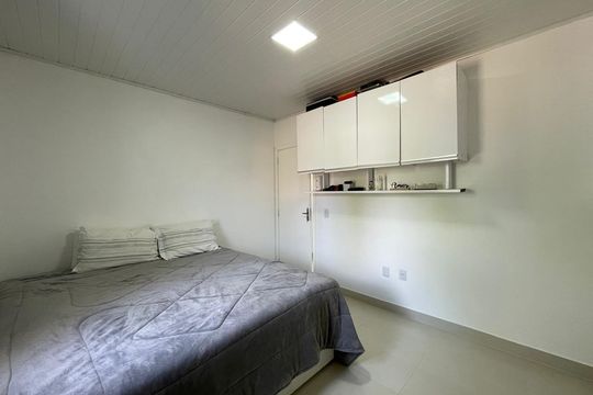 Casa à venda com 2 quartos, 82m² em Scharlau, São Leopoldo