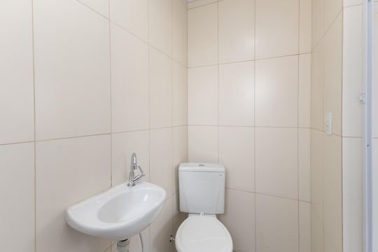 Banheiro  de apartamento para alugar com 1 quarto, 30m² em Vila Medeiros, São Paulo