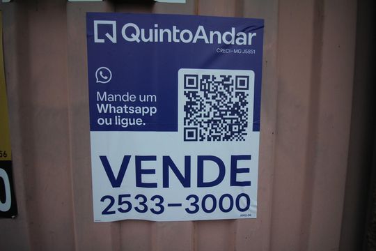 Plaquinha Instalada 02/10/2026 AAIU-94 de casa à venda com 3 quartos, 180m² em Brasil Industrial, Belo Horizonte