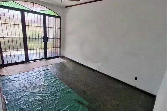 Casa à venda com 3 quartos, 150m² em Campo Grande, Rio de Janeiro