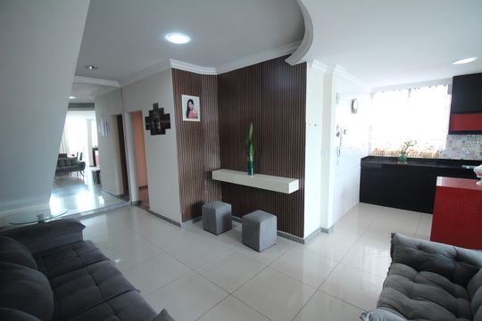 Apartamento à venda com 4 quartos, 239m² em Jardim Vera Cruz, Contagem