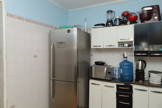 Cozinha de casa à venda com 2 quartos, 135m² em Jardim Indaia, São Paulo