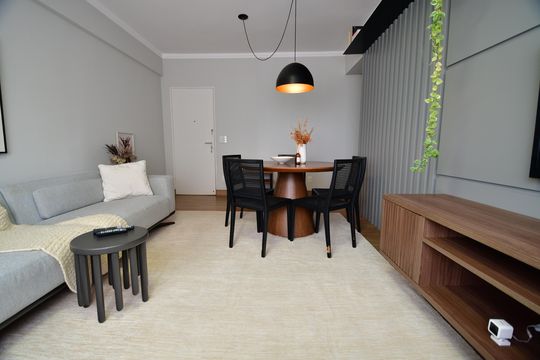 Sala de apartamento à venda com 3 quartos, 122m² em Cambuí, Campinas
