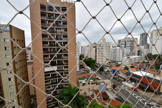 Quarto 1 - Vista de apartamento à venda com 3 quartos, 122m² em Cambuí, Campinas