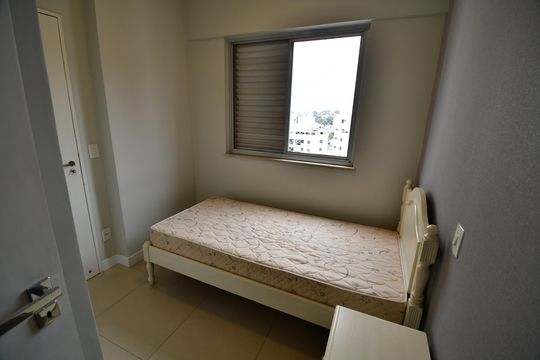 Quarto 3 de apartamento à venda com 3 quartos, 122m² em Cambuí, Campinas