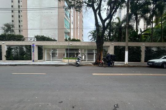 Fachada de apartamento à venda com 4 quartos, 203m² em Campo Belo, São Paulo