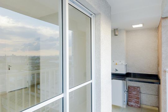 Varanda  de apartamento à venda com 2 quartos, 43m² em Vila Sao Joao, Guarulhos