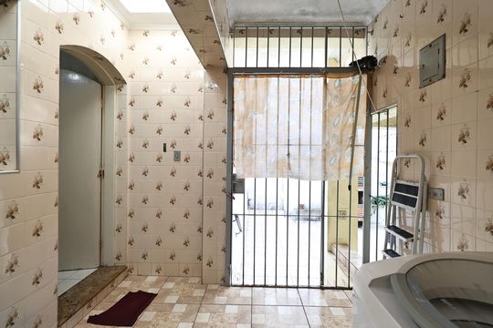Lavanderia de casa à venda com 2 quartos, 200m² em Parque Oratório, Santo André