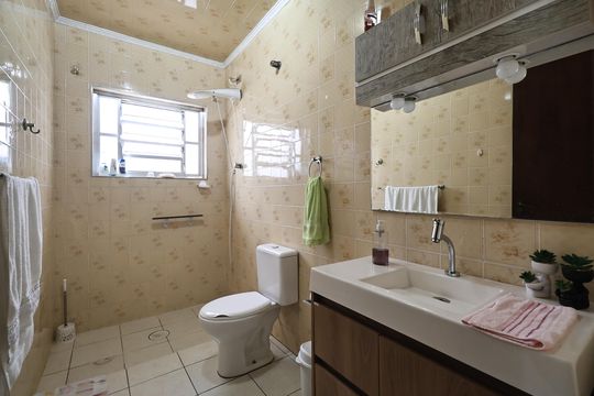 Banheiro de casa à venda com 2 quartos, 200m² em Parque Oratório, Santo André