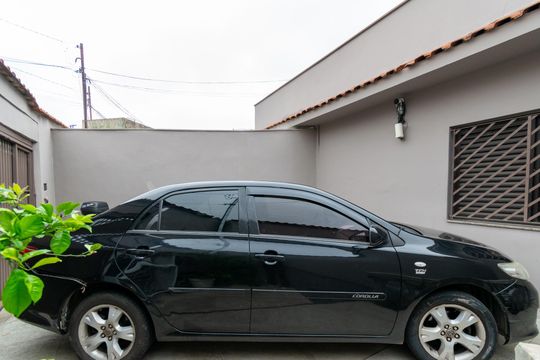 Garagem de casa à venda com 3 quartos, 204m² em Jardim Oriental, São Paulo