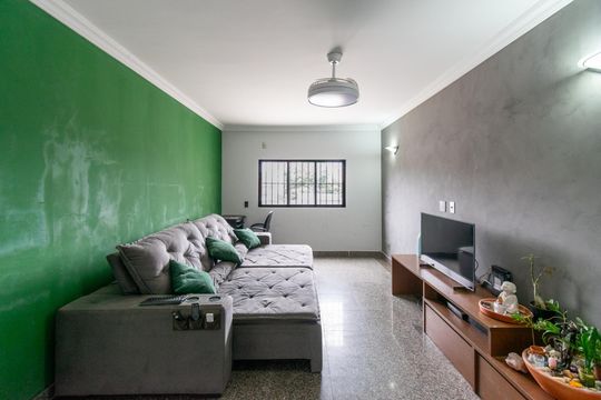 Sala  de casa à venda com 3 quartos, 204m² em Jardim Oriental, São Paulo