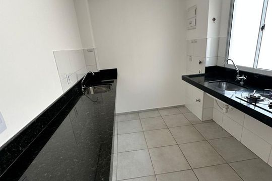 Cozinha de apartamento à venda com 2 quartos, 46m² em Jardim São Pedro de Viracopos, Campinas