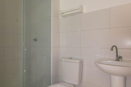 Banheiro de apartamento para alugar com 2 quartos, 60m² em Mutondo, São Gonçalo