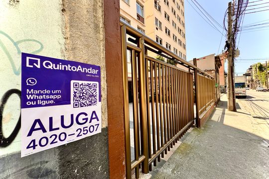 Placa de apartamento para alugar com 2 quartos, 52m² em Gamboa, Rio de Janeiro