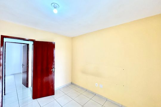 Suite 2 de casa para alugar com 2 quartos, 88m² em Jardim Fernandes, São Paulo