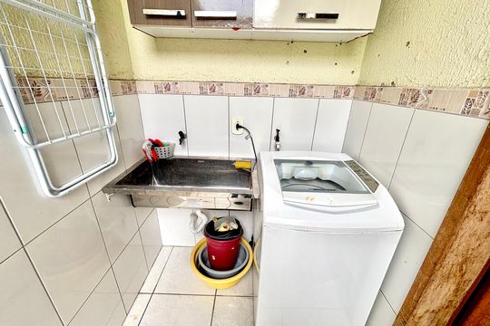 Área de Serviço de casa para alugar com 2 quartos, 88m² em Jardim Fernandes, São Paulo