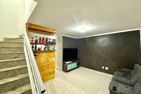 Casa para alugar com 2 quartos, 88m² em Jardim Fernandes, São Paulo