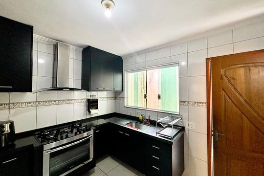 Cozinha de casa para alugar com 2 quartos, 88m² em Jardim Fernandes, São Paulo