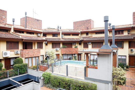 Quarto 2 Suíte Vista de casa de condomínio para alugar com 3 quartos, 230m² em Boa Vista, Porto Alegre