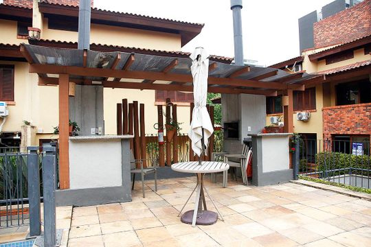 Área Comum - Quiosque Churrasqueira de casa de condomínio para alugar com 3 quartos, 230m² em Boa Vista, Porto Alegre