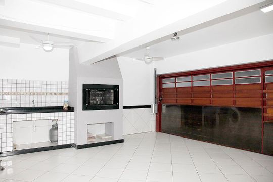 Garagem (02 vagas) de casa de condomínio para alugar com 3 quartos, 230m² em Boa Vista, Porto Alegre