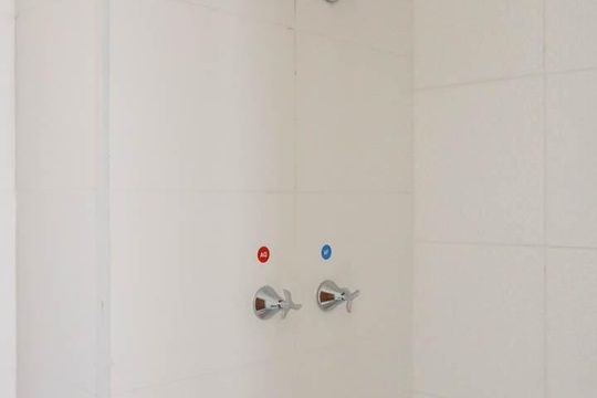 Banheiro de apartamento à venda com 2 quartos, 37m² em Del Castilho, Rio de Janeiro