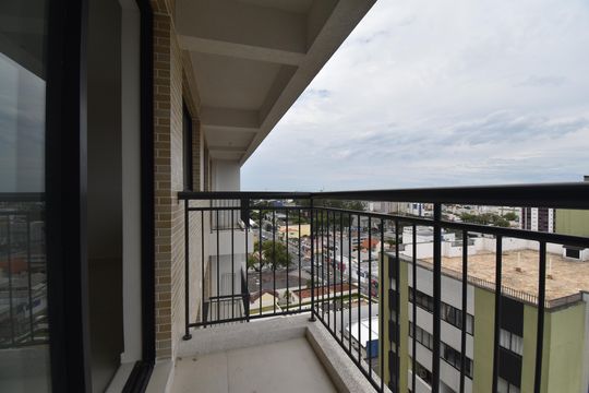 Varanda de kitnet/studio à venda com 1 quarto, 28m² em Água Verde, Curitiba