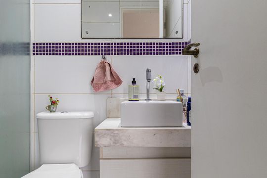 Banheiro de apartamento à venda com 2 quartos, 82m² em Vila Santana, São Paulo