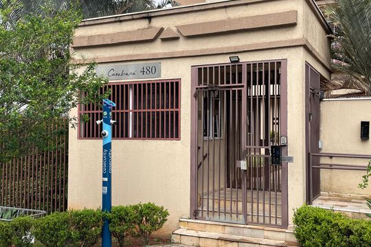 Fachada de apartamento à venda com 2 quartos, 82m² em Vila Santana, São Paulo