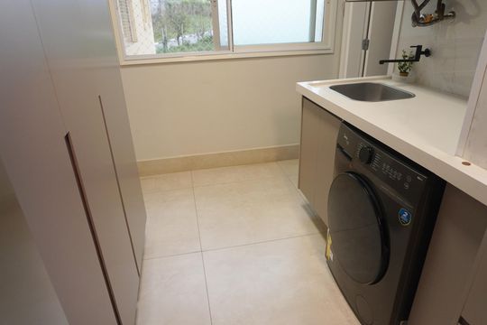 Cozinha de apartamento à venda com 2 quartos, 133m² em Tamboré, Santana de Parnaíba