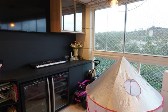 Sacada de apartamento à venda com 2 quartos, 133m² em Tamboré, Santana de Parnaíba