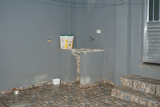 Lavanderia de casa para alugar com 2 quartos, 70m² em Jardim Dom Jose, Embu das Artes