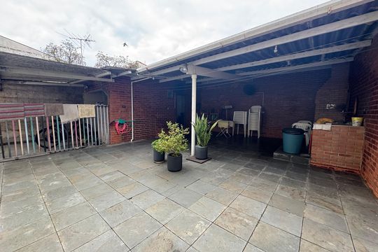 Quintal de casa à venda com 5 quartos, 380m² em Presidente Altino, Osasco