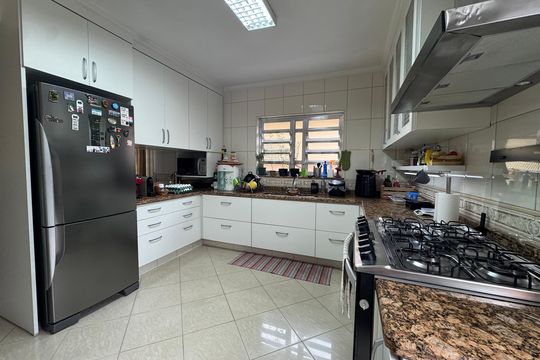 Cozinha de casa à venda com 5 quartos, 380m² em Presidente Altino, Osasco