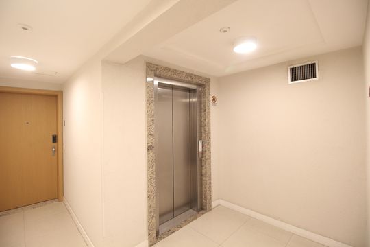Área comum de apartamento à venda com 1 quarto, 45m² em Petrópolis, Porto Alegre